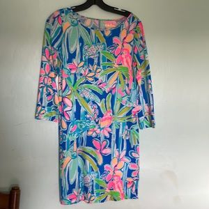 Tropical print Lilly Pulitzer shift dress!